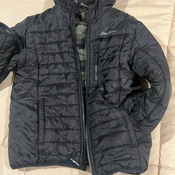 Eddie Bauer Boys Plush Reversible Hooded Jacket - Excellent Condition - Picture 8 of 9